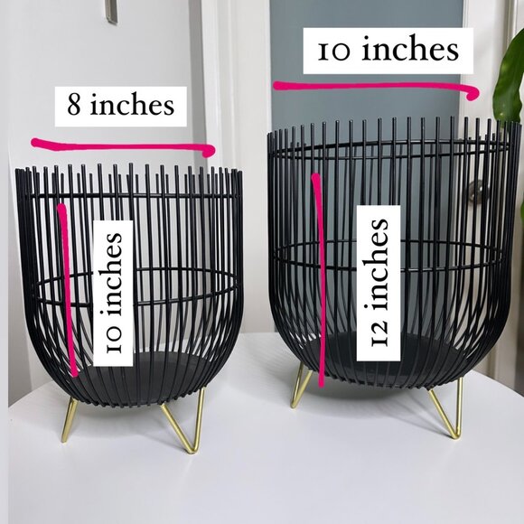 SET Black Pots with Gold Metal Feet - Picture 2 of 2